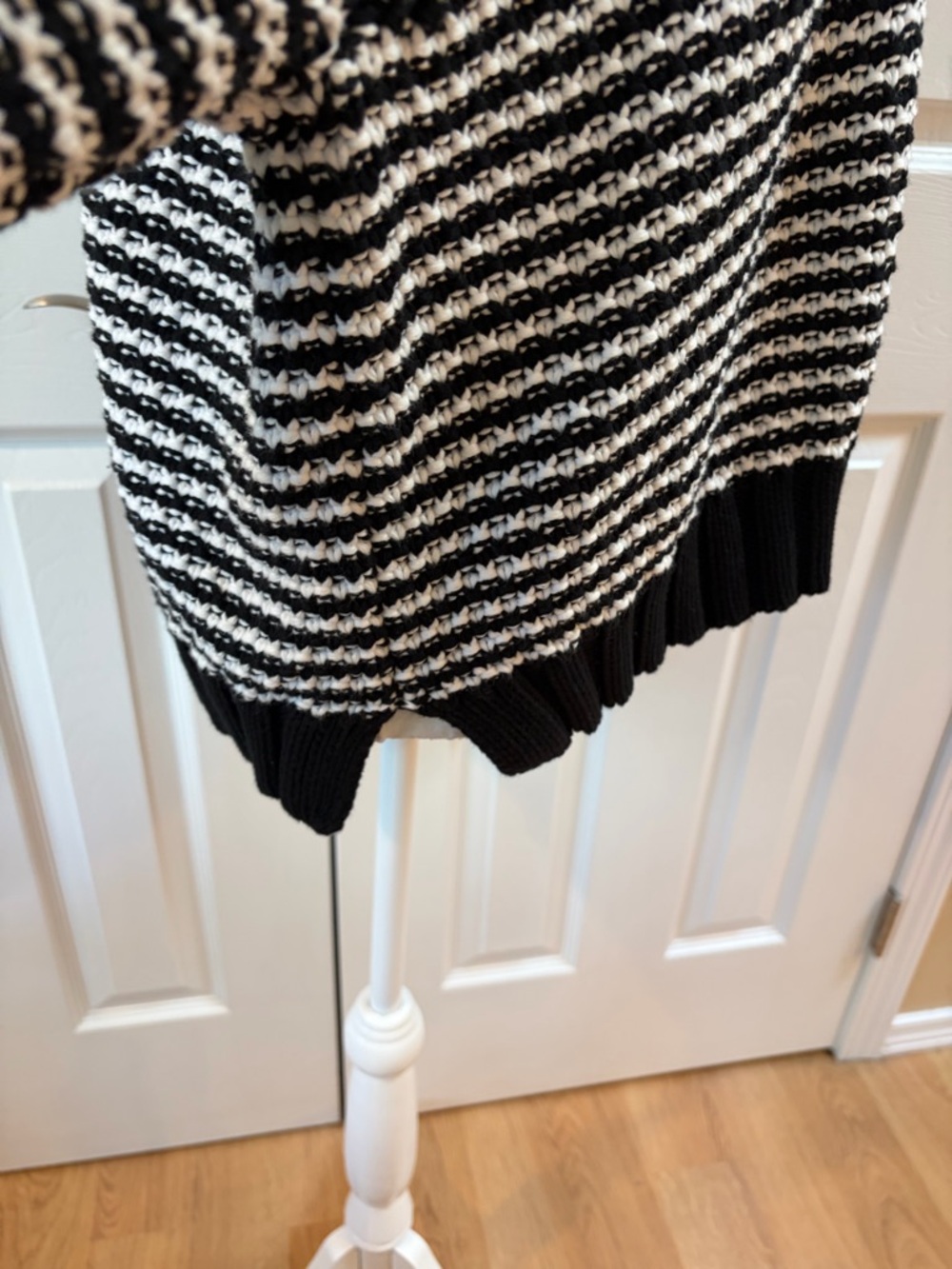 Pistola Black and White Sylvie Cotton Crew Neck Sweater Size XL - Picture 4 of 13